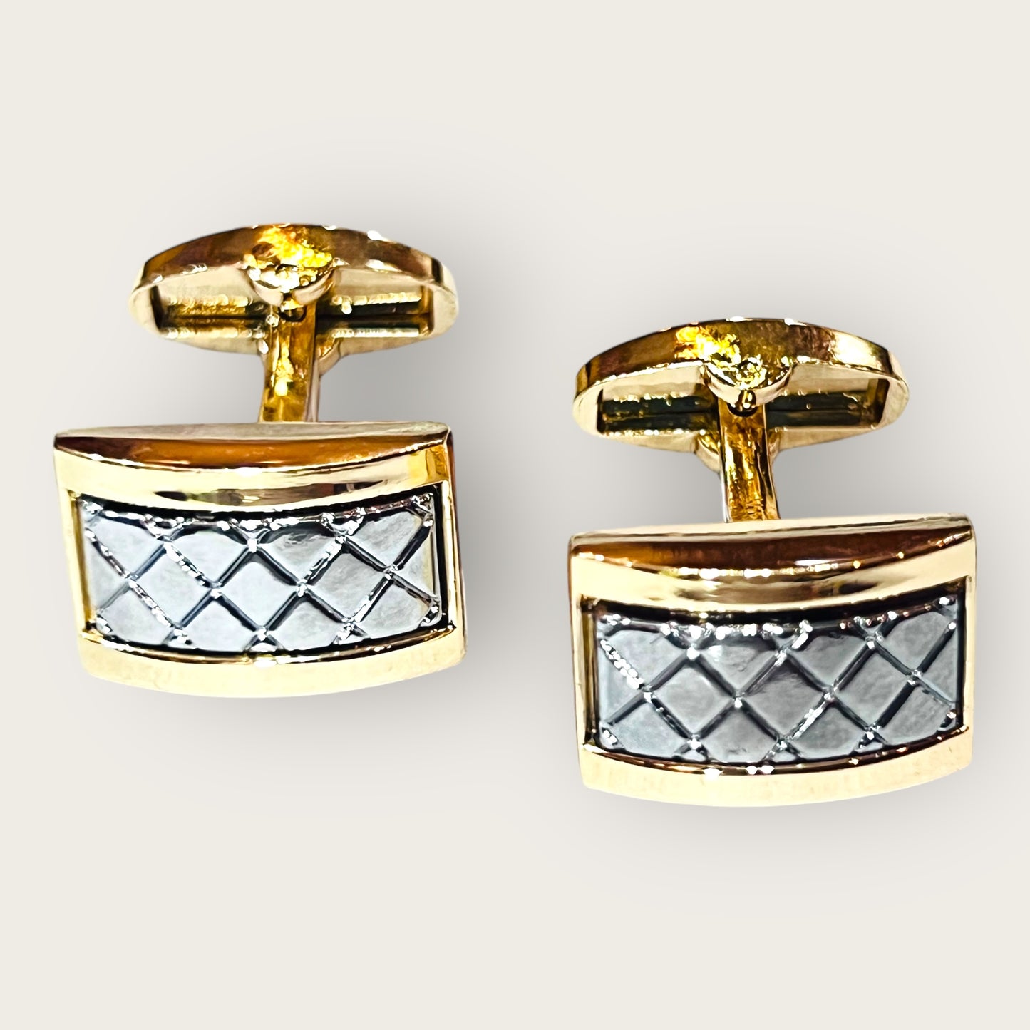 Cufflink-06