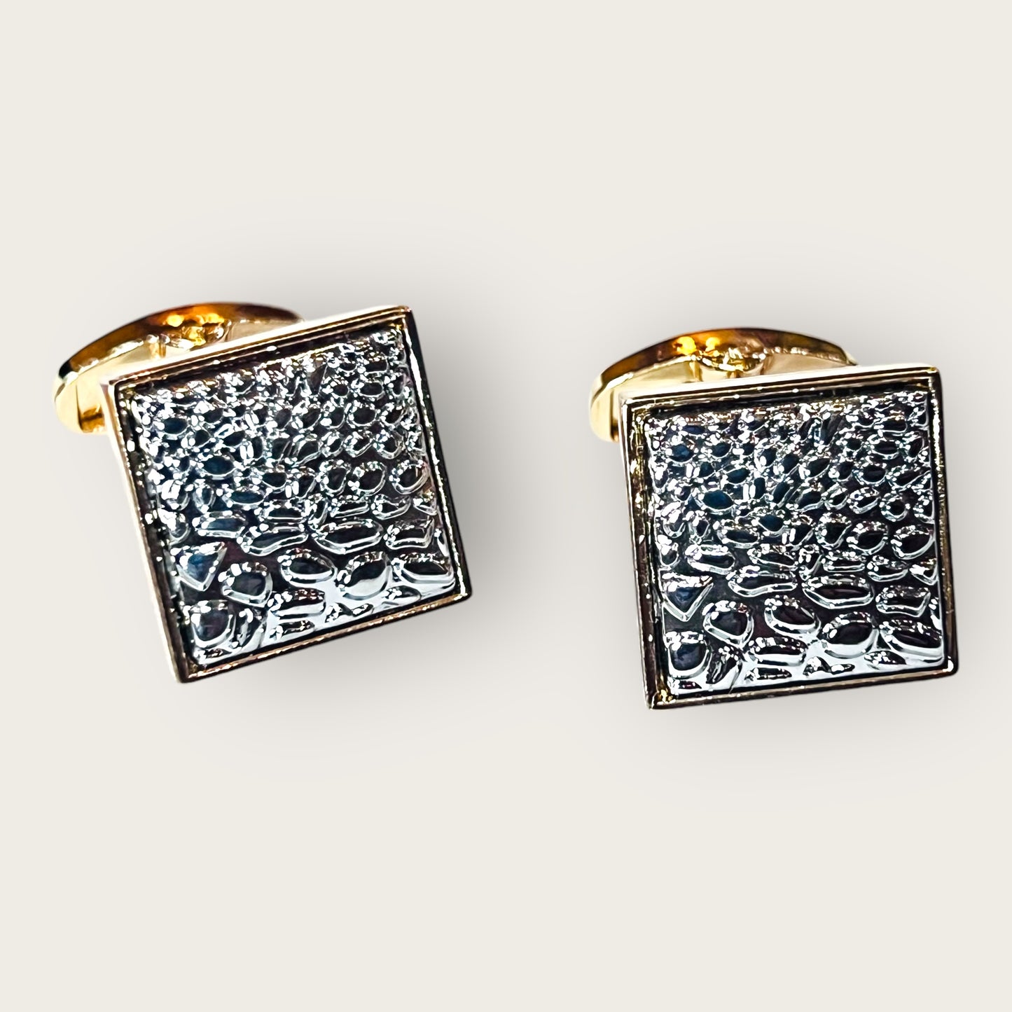 Cufflink-07