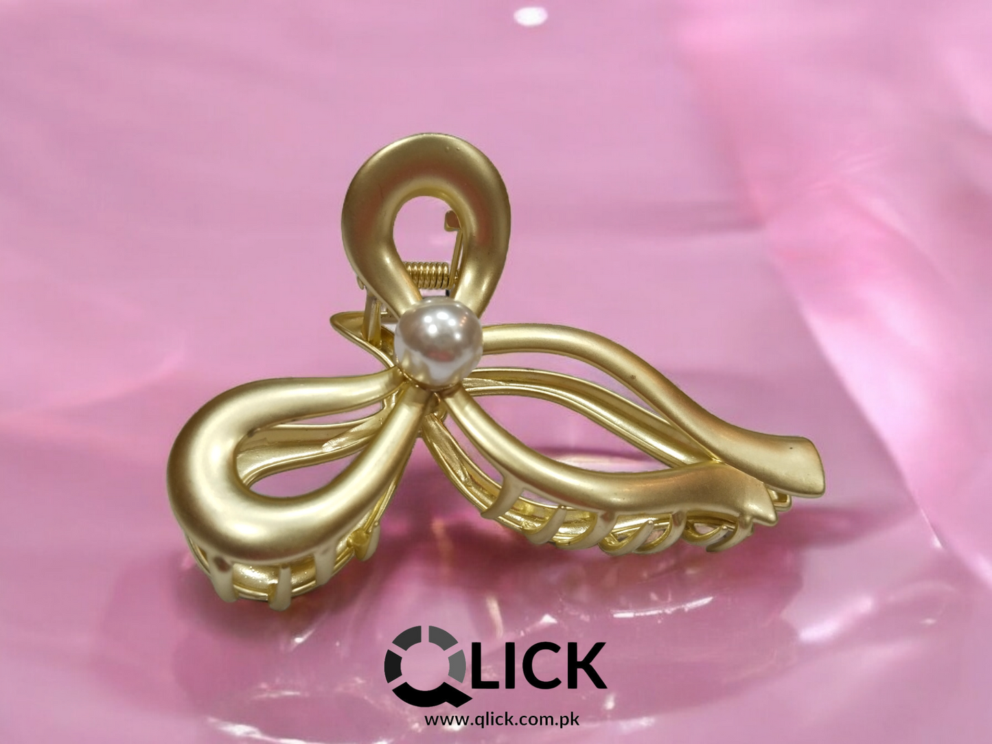 Bow-Style Metal Claw with Pearl