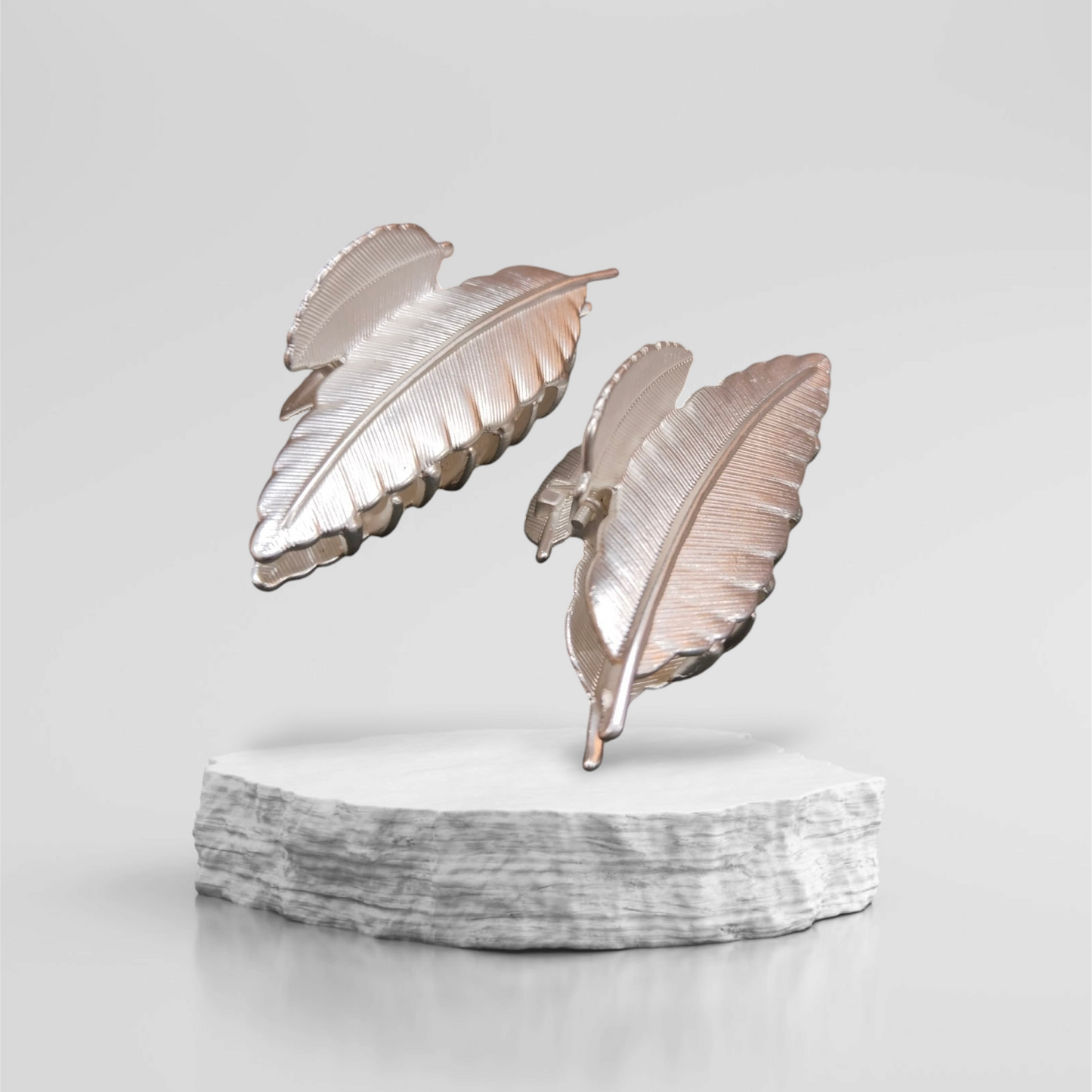 Small leaf-style metal Grip 2/pcs