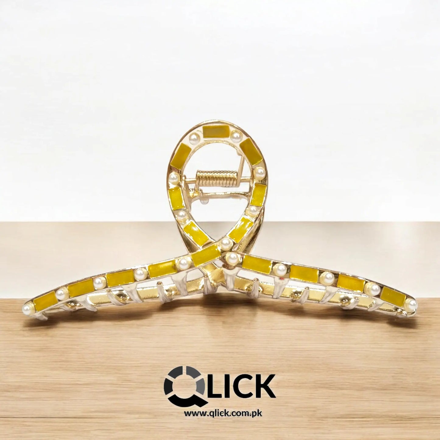 Pearl Metal Hair Claw