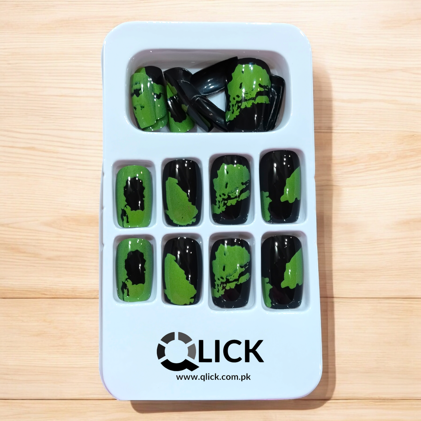 Medium Short False Nails/Press on Nails 24pcs+Nail Stickers