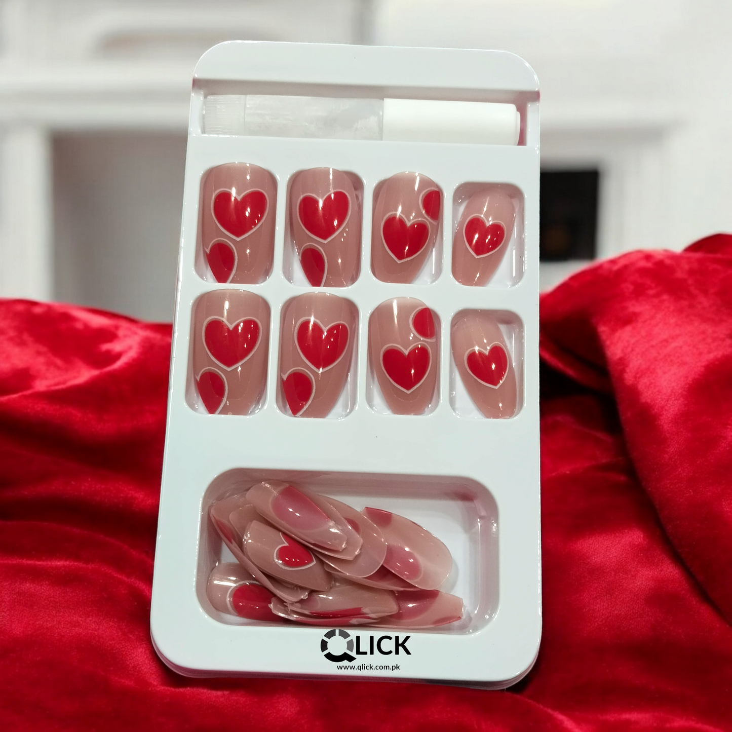 Cute Heart Design Press On Nails 24Pcs+Nail Glue Stickers