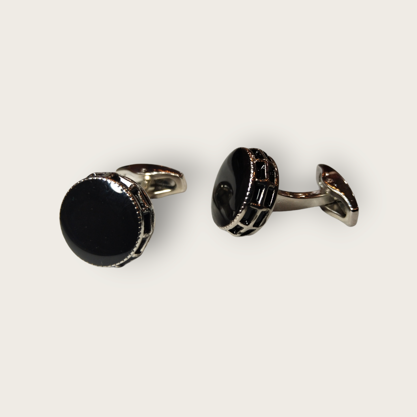 Cufflink-04