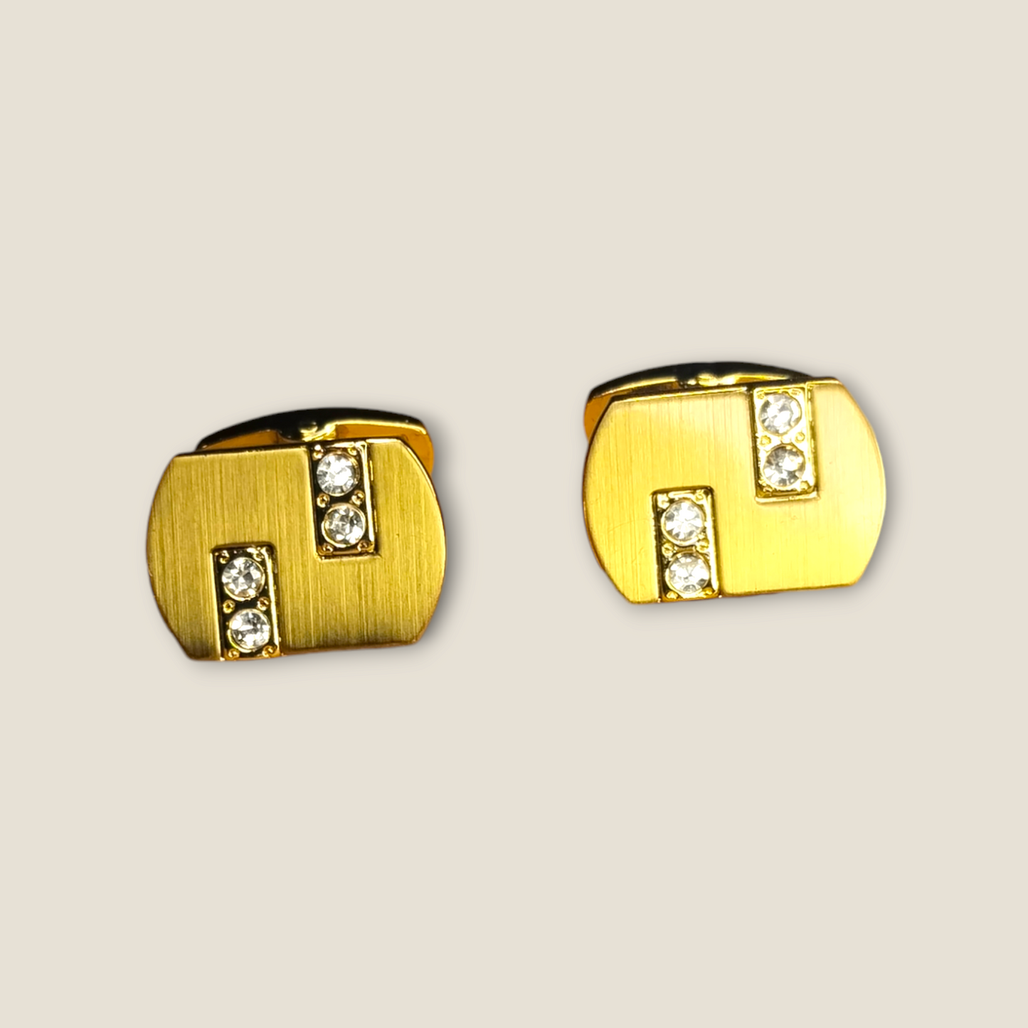 Cufflink-32