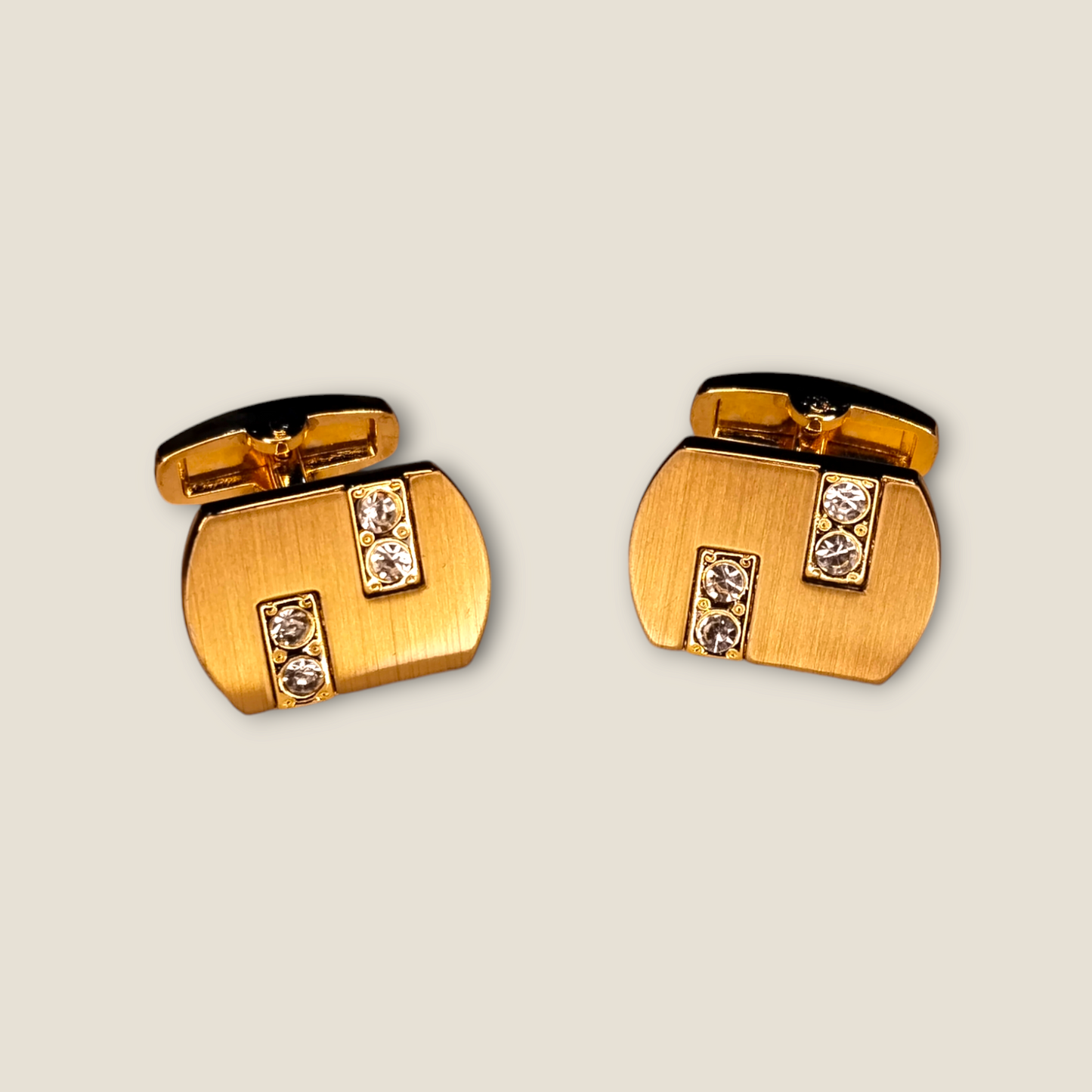 Cufflink-32