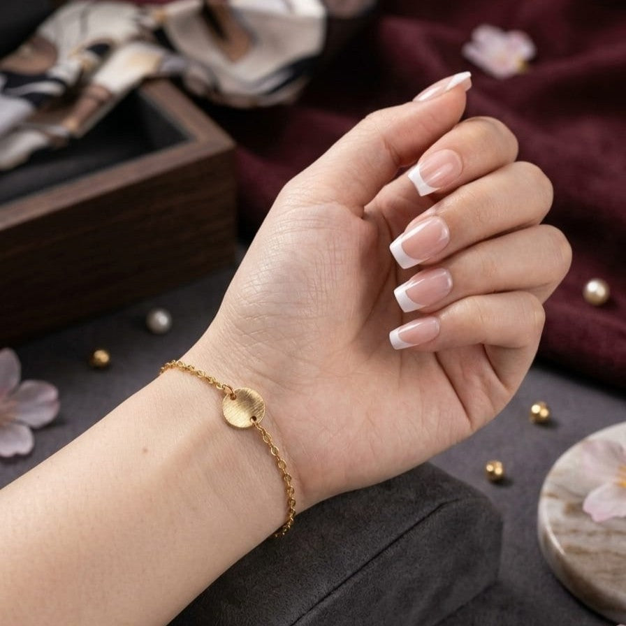 Elegant Round Gold Charm Chain Bracelet – Geometric Delicate Wrist Chain Jewelry for Women | Stylish Gift Bracelet