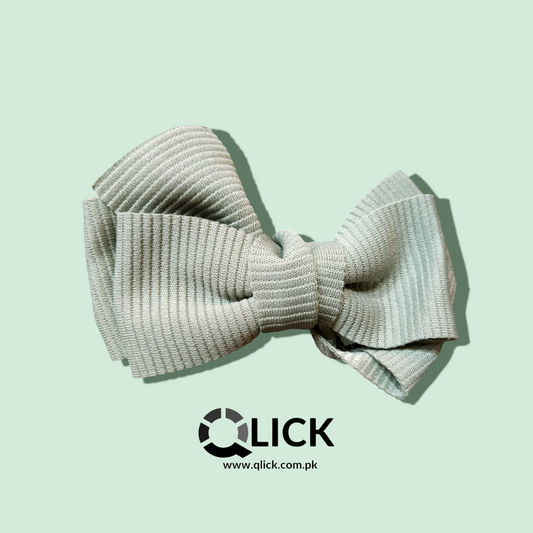 Green Bow Clip