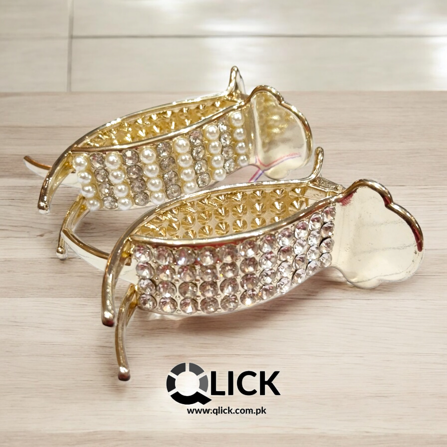 Rhinestone Pearls High Pony Tail Metal Claw
