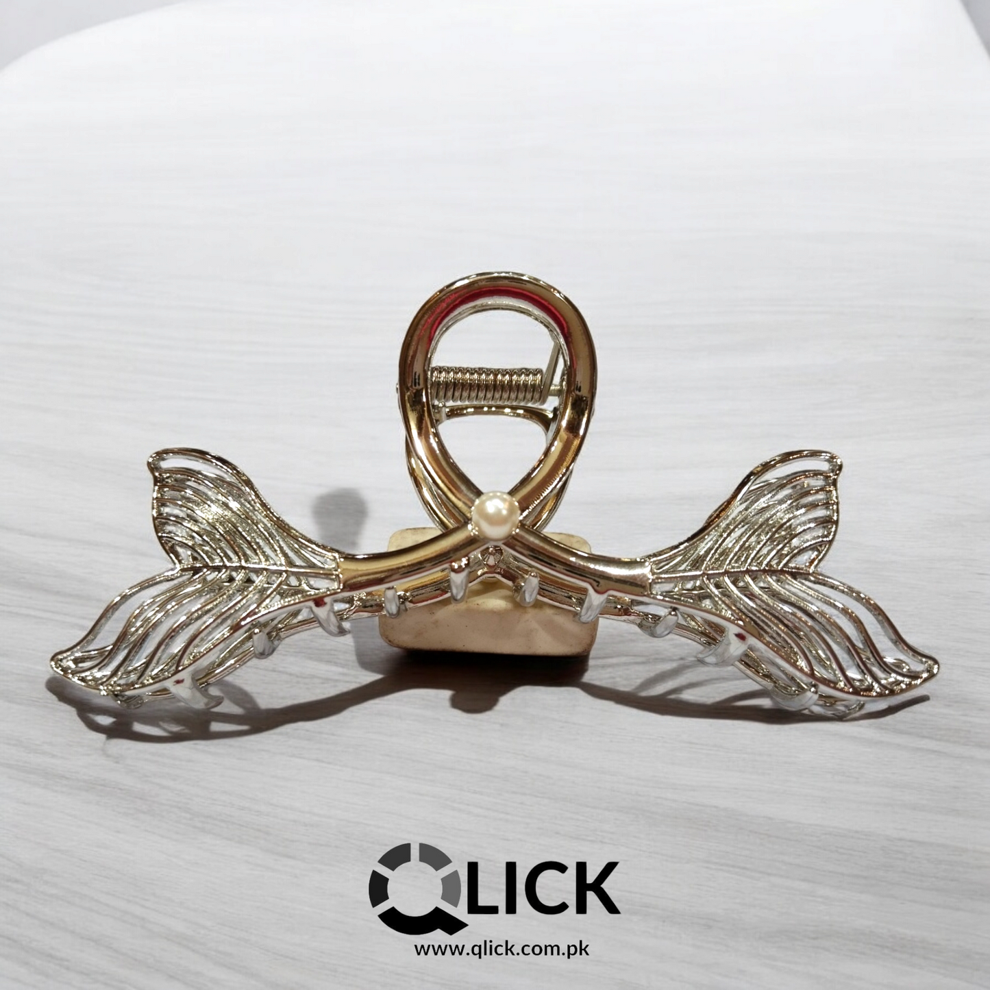 Pearl Fish Tail Metal Hair Claw