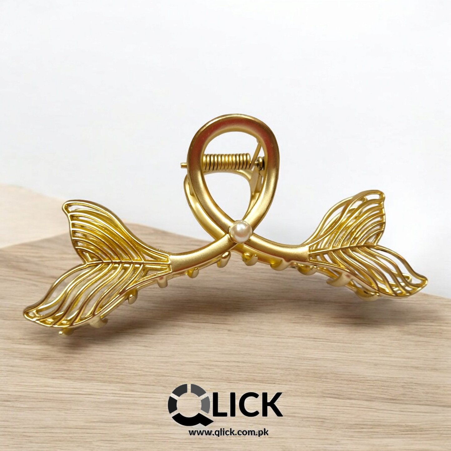 Pearl Fish Tail Metal Hair Claw