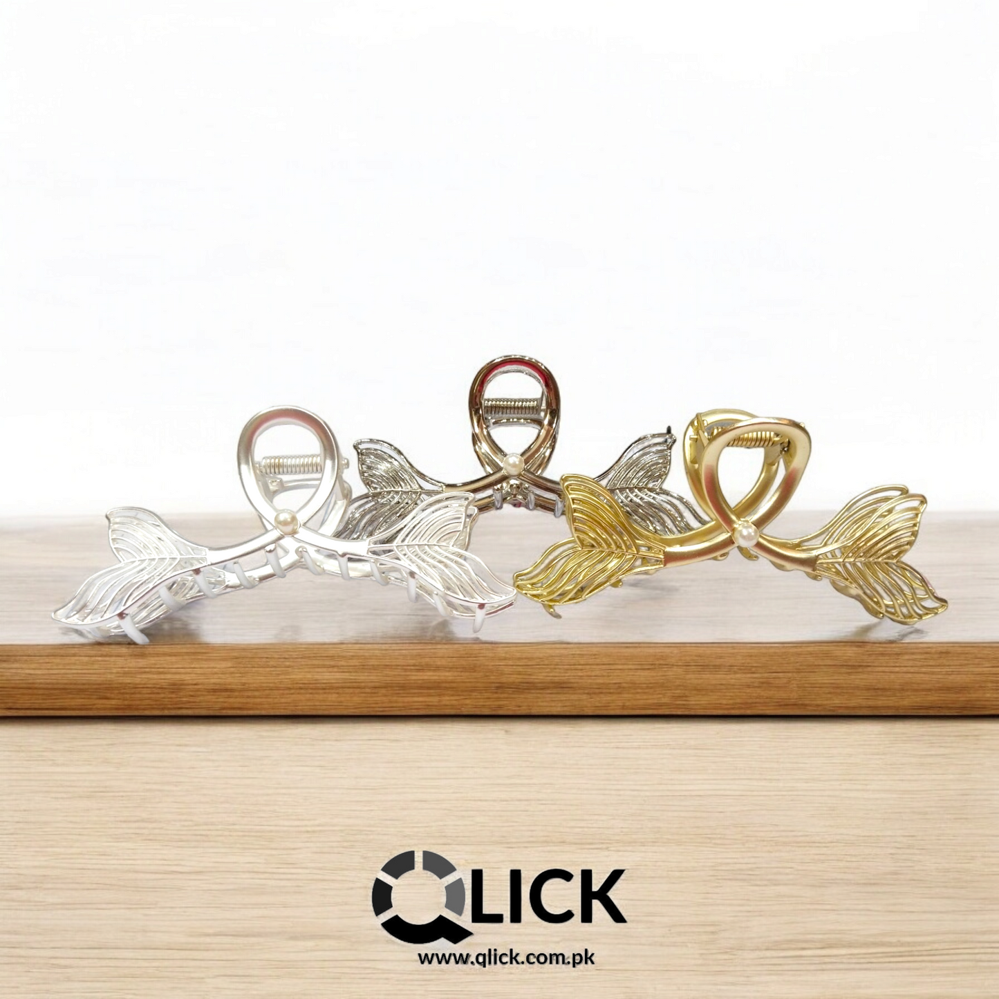 Pearl Fish Tail Metal Hair Claw