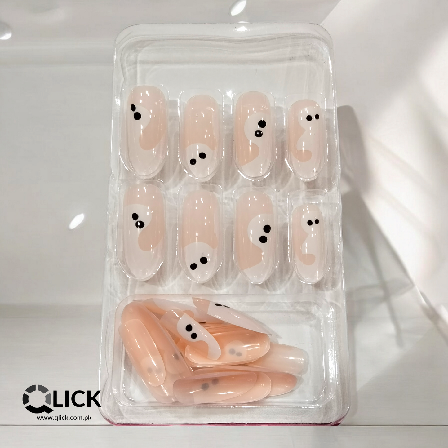 Oval Ghost Halloween Theme False Nails/Press on Nails 24pcs+Nail Stickers